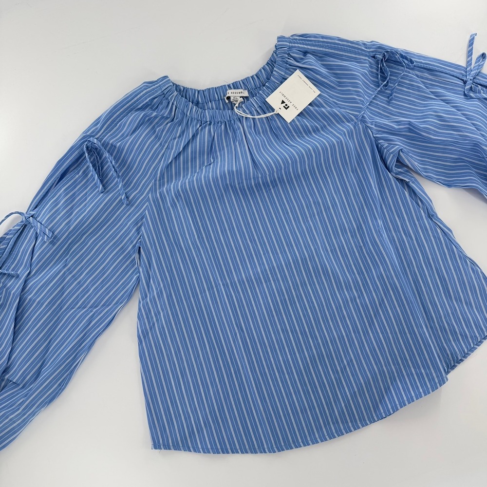 Free Assembly Striped Tie Sleeve Blouse Modern Women Size XS Blue White Striped